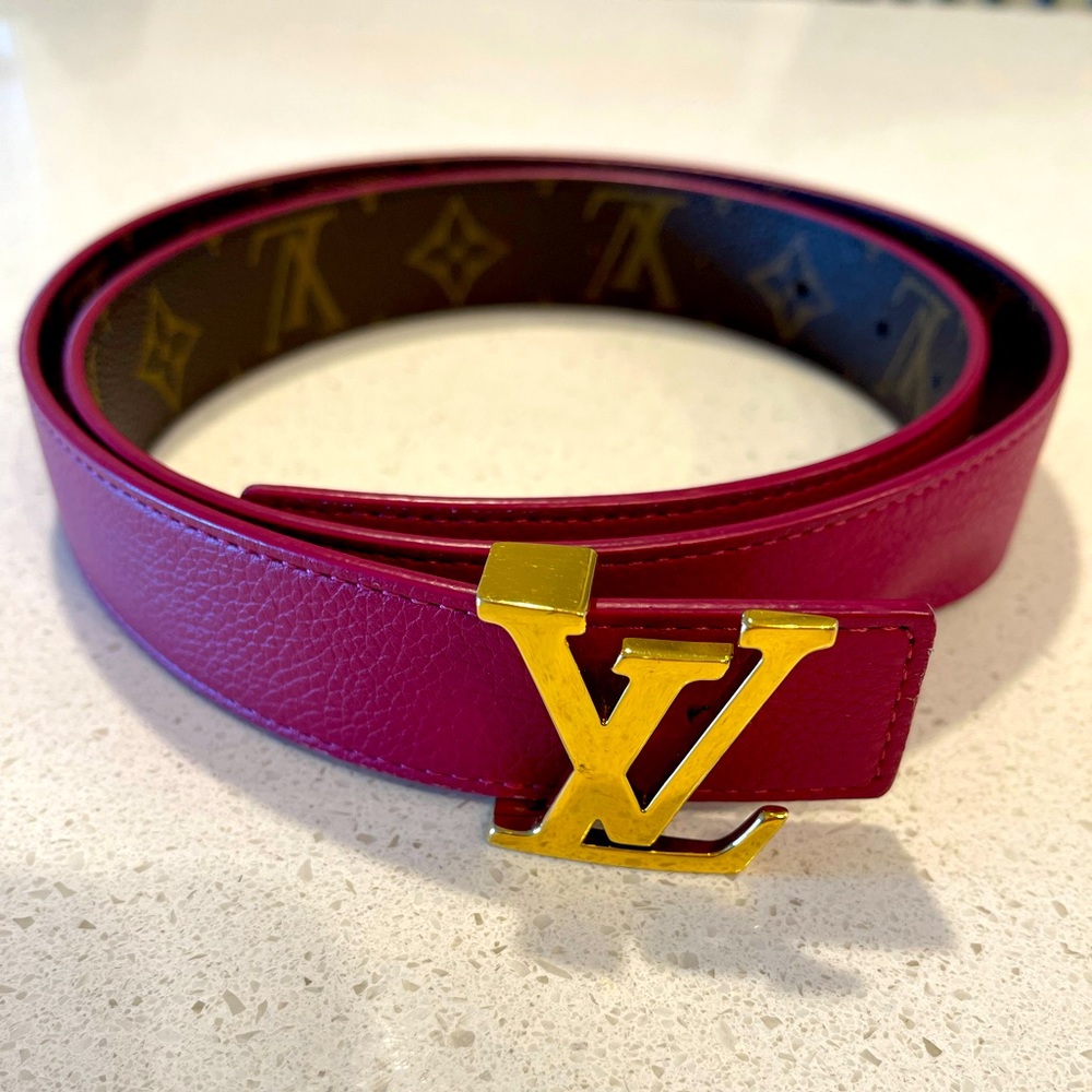 Louis Vuitton reversible belt